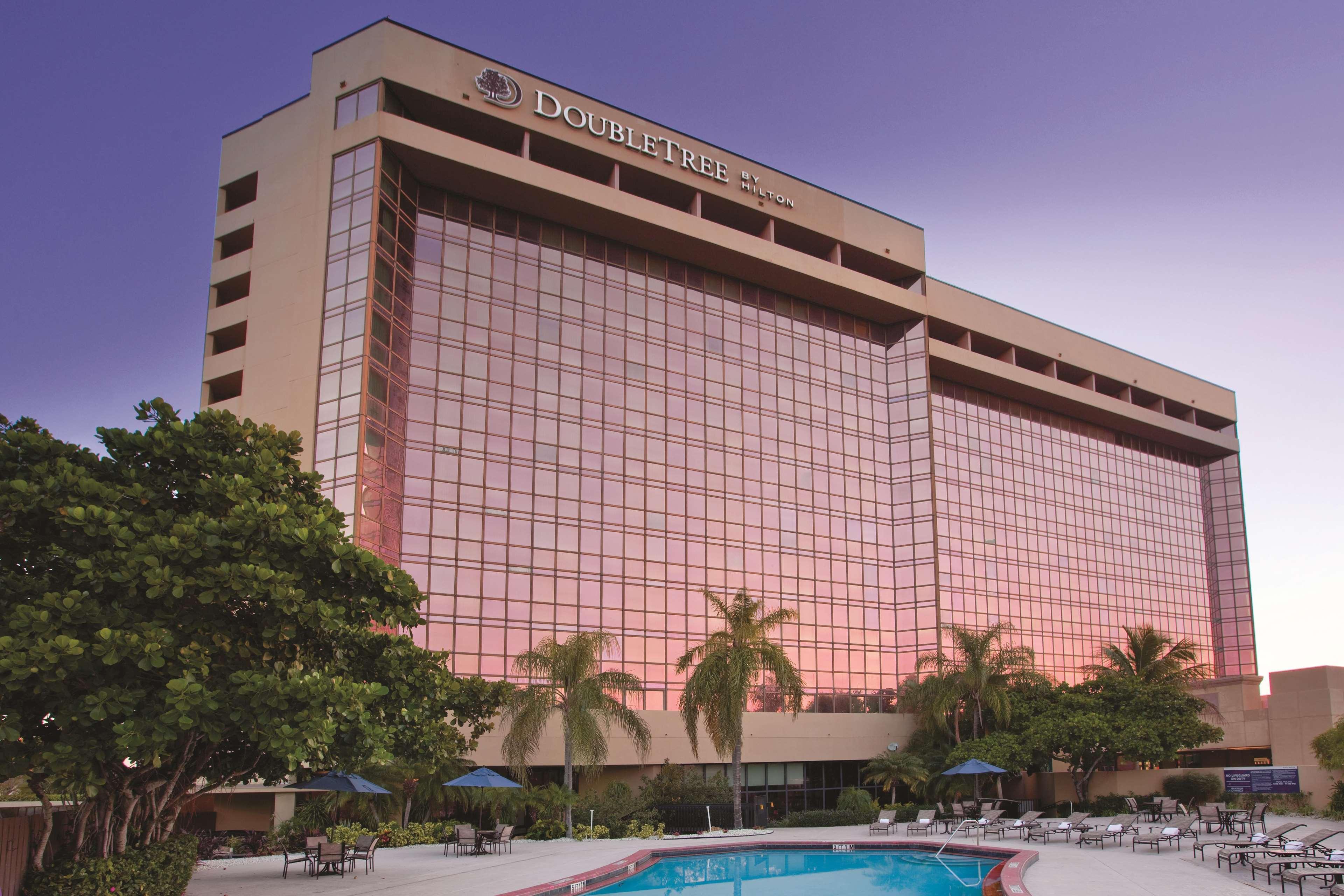 ดับเบิลทรี บาย ฮิลตัน ไมอามี แอร์พอร์ต คอนเวนท์ชัน Hotel Miami Springs ภายนอก รูปภาพ