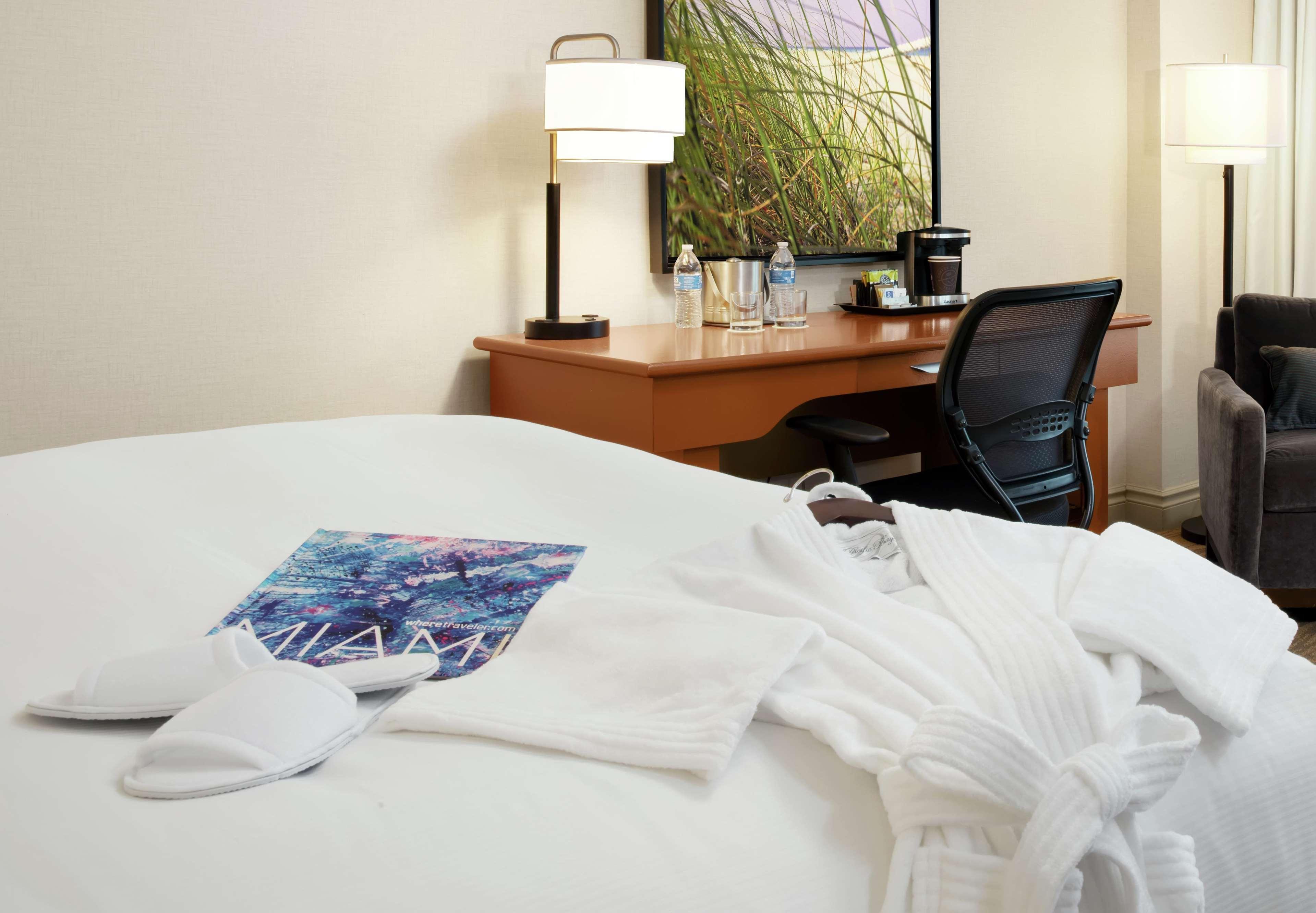 ดับเบิลทรี บาย ฮิลตัน ไมอามี แอร์พอร์ต คอนเวนท์ชัน Hotel Miami Springs ภายนอก รูปภาพ