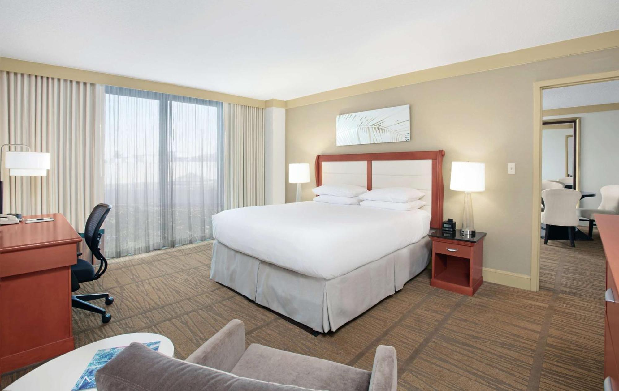ดับเบิลทรี บาย ฮิลตัน ไมอามี แอร์พอร์ต คอนเวนท์ชัน Hotel Miami Springs ภายนอก รูปภาพ