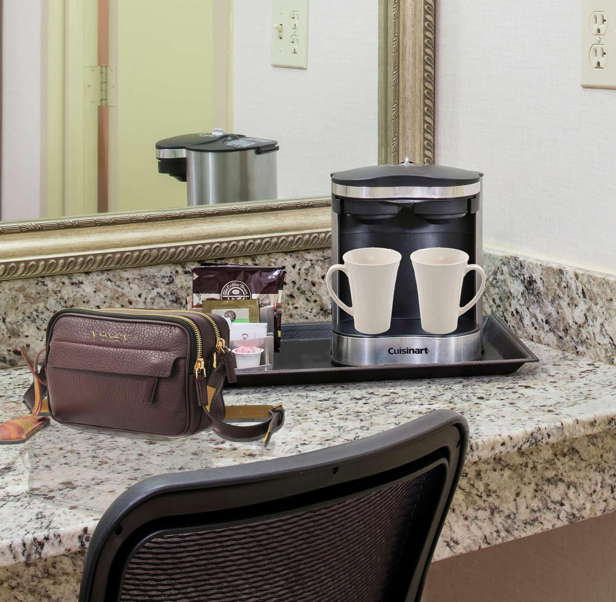 ดับเบิลทรี บาย ฮิลตัน ไมอามี แอร์พอร์ต คอนเวนท์ชัน Hotel Miami Springs ภายนอก รูปภาพ