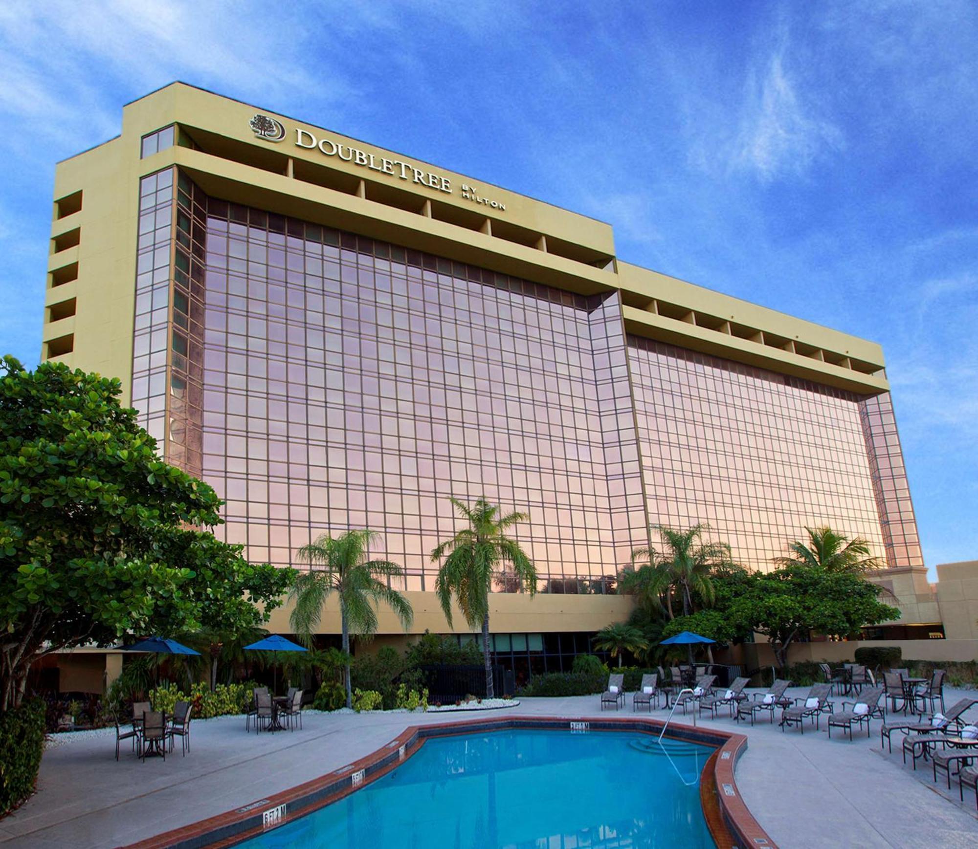 ดับเบิลทรี บาย ฮิลตัน ไมอามี แอร์พอร์ต คอนเวนท์ชัน Hotel Miami Springs ภายนอก รูปภาพ